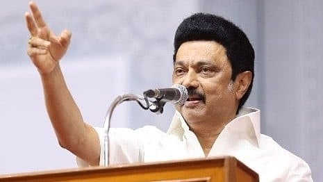 1.31 കോടി സ്ത്രീകളുടെ അക്കൗണ്ടില്‍ അയ്യായിരം രൂപയെത്തി; സര്‍പ്രൈസ് സമ്മാനവുമായി സ്റ്റാലിന്‍